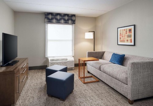 Hampton Inn & Suites Memphis-Shady Grove - image 46