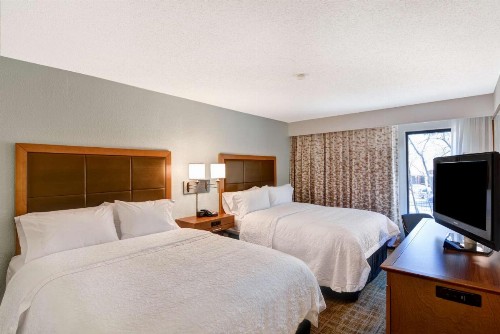 Hampton Inn Memphis Poplar - image 25