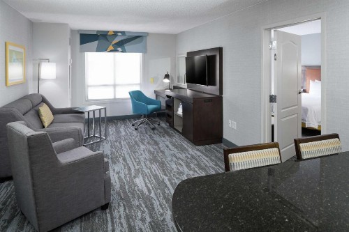 Hampton Inn & Suites Memphis-Beale Street - image 17