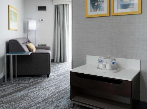 Hampton Inn & Suites Memphis-Beale Street - image 18