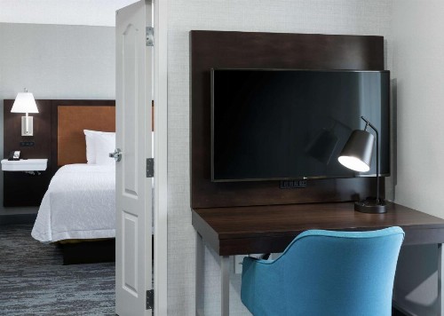 Hampton Inn & Suites Memphis-Beale Street - image 28