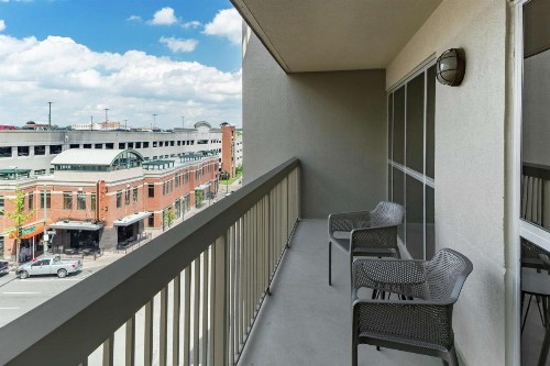 Hampton Inn & Suites Memphis-Beale Street - image 32
