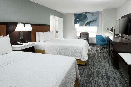 Hampton Inn & Suites Memphis-Beale Street - image 36