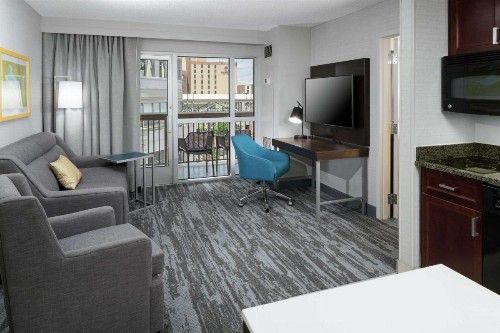 Hampton Inn & Suites Memphis-Beale Street - image 41