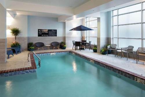 Hampton Inn & Suites Memphis-Beale Street - image 8