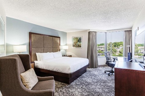 DoubleTree by Hilton Memphis - image 16