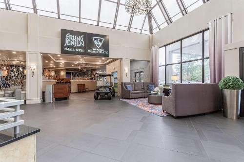 DoubleTree by Hilton Memphis - image 2
