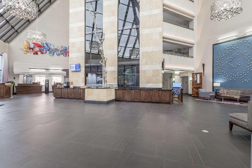 DoubleTree by Hilton Memphis - image 3