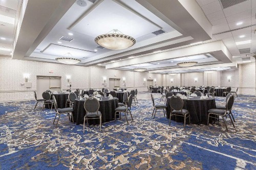 DoubleTree by Hilton Memphis - image 31