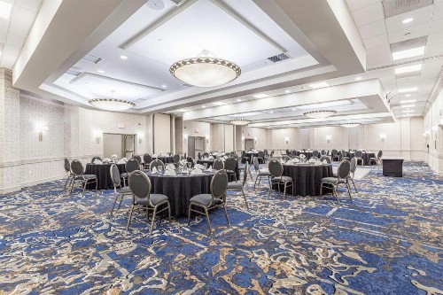 DoubleTree by Hilton Memphis - image 32