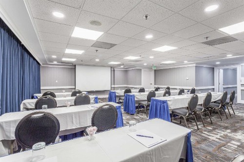 DoubleTree by Hilton Memphis - image 33