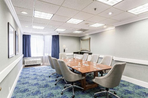 DoubleTree by Hilton Memphis - image 35
