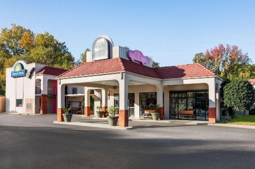 Days Inn by Wyndham Memphis at Graceland - image 19