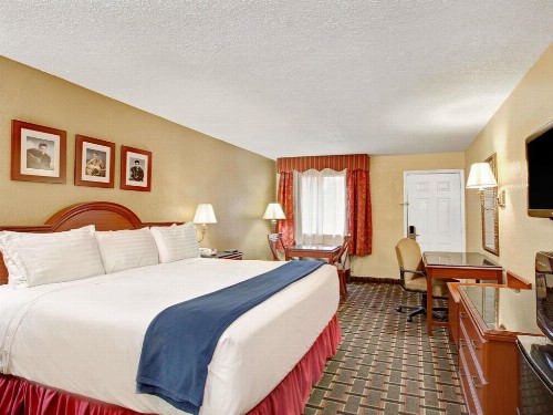 Days Inn by Wyndham Memphis at Graceland - image 22