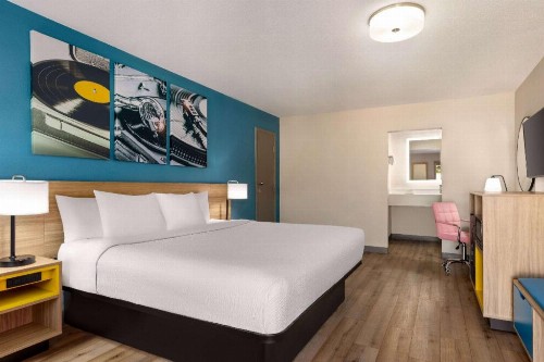 Days Inn by Wyndham Memphis at Graceland - image 32