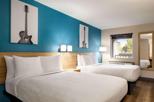 Days Inn by Wyndham Memphis at Graceland - image 37