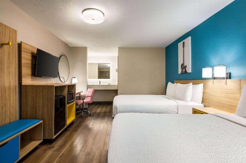 Days Inn by Wyndham Memphis at Graceland - image 39