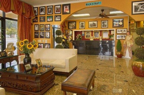 Days Inn by Wyndham Memphis at Graceland - image 4