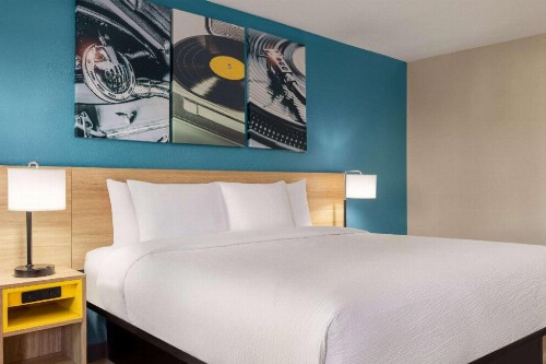 Days Inn by Wyndham Memphis at Graceland - image 45