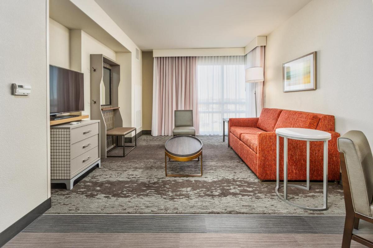 Holiday Inn Hotel & Suites Memphis-Wolfchase Galleria an IHG Hotel - image 7