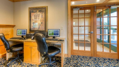 Holiday Inn Express Hotel & Suites Memphis Southwind an IHG Hotel - image 10