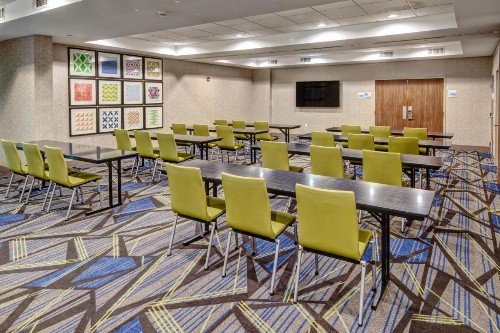 Holiday Inn Express Hotel & Suites Memphis Southwind an IHG Hotel - image 17