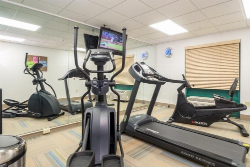 Holiday Inn Express Hotel & Suites Memphis Southwind an IHG Hotel - image 3