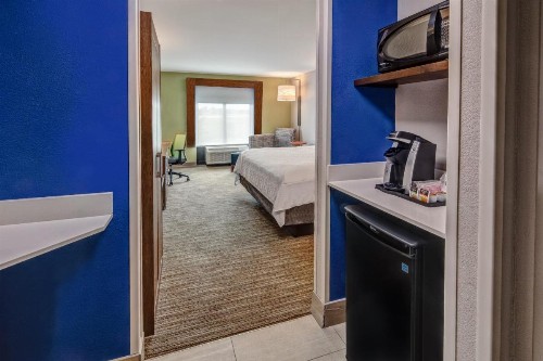 Holiday Inn Express Hotel & Suites Memphis Southwind an IHG Hotel - image 37