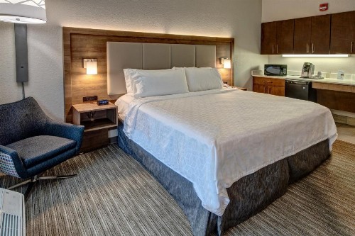 Holiday Inn Express Hotel & Suites Memphis Southwind an IHG Hotel - image 41