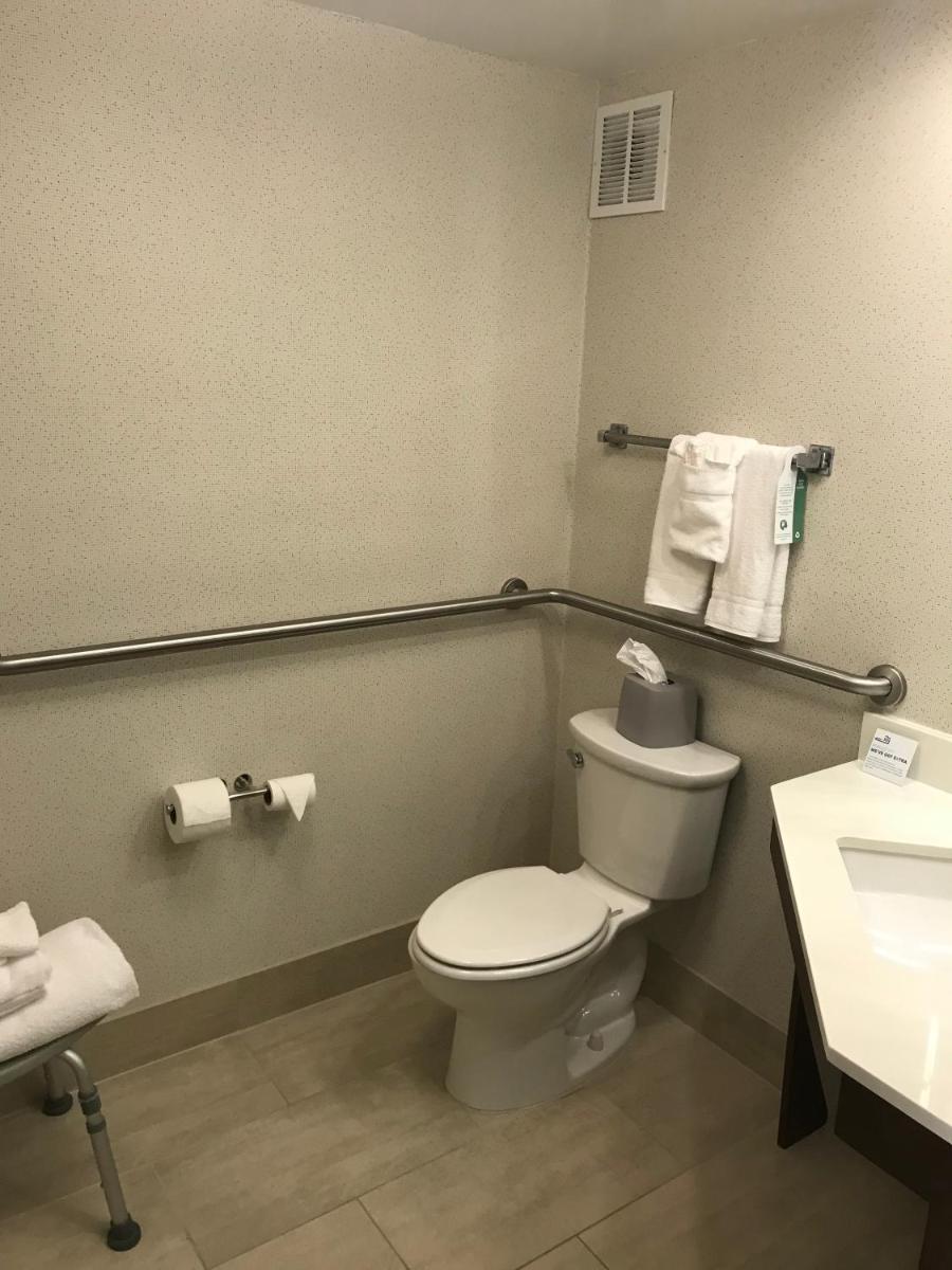 Holiday Inn Express Memphis Medical Center - Midtown an IHG Hotel - image 2