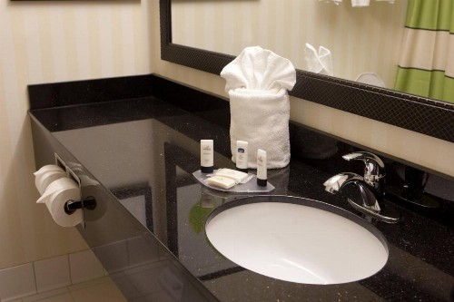 Fairfield Inn & Suites by Marriott Memphis East Galleria - image 17