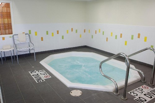 Fairfield Inn & Suites by Marriott Memphis East Galleria - image 4