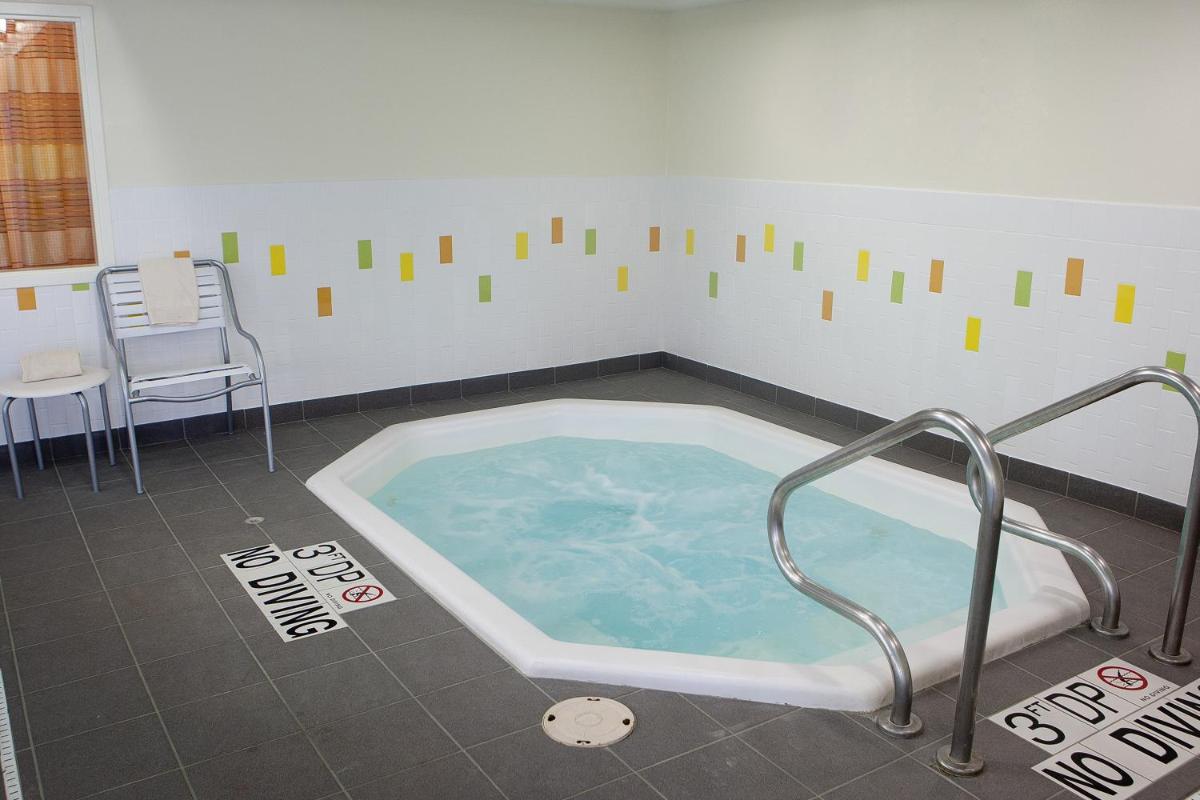Fairfield Inn & Suites by Marriott Memphis East Galleria - image 4