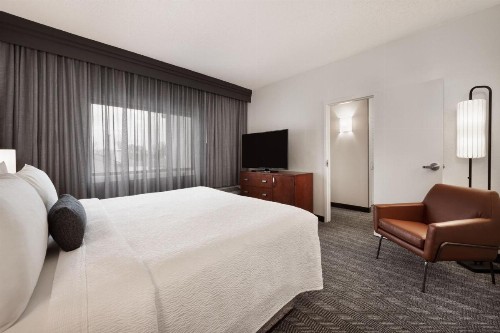 Courtyard by Marriott Memphis Airport - image 21