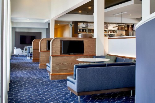 Courtyard by Marriott Memphis Airport - image 23
