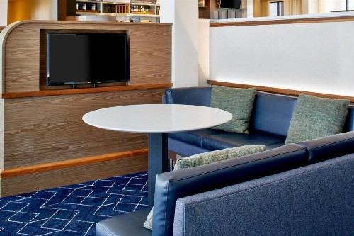 Courtyard by Marriott Memphis Airport - image 24