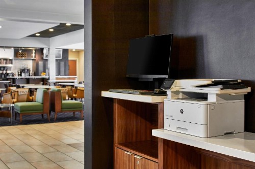 Courtyard by Marriott Memphis Airport - image 26