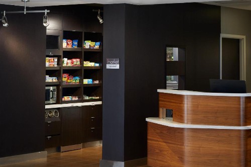 Courtyard by Marriott Memphis Airport - image 27