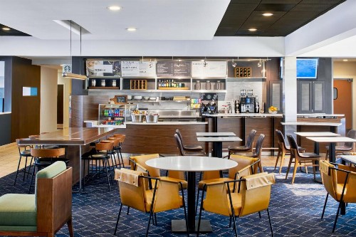 Courtyard by Marriott Memphis Airport - image 29