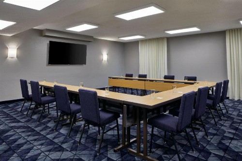 Courtyard by Marriott Memphis Airport - image 36