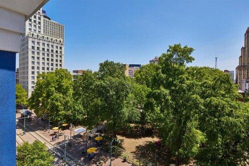 SpringHill Suites Memphis Downtown - image 40