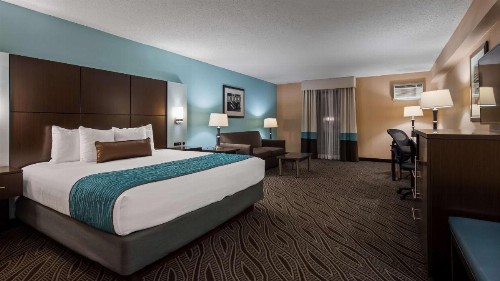 Best Western Plus Galleria Inn & Suites - image 4
