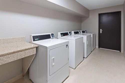 Quality Suites I-240 East-Airport - image 35