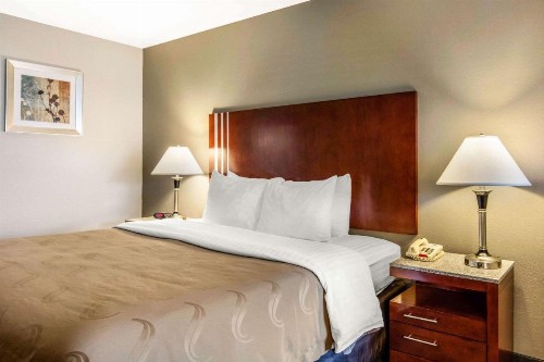 Quality Inn Airport I-240 - image 16