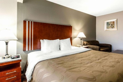 Quality Inn Airport I-240 - image 19