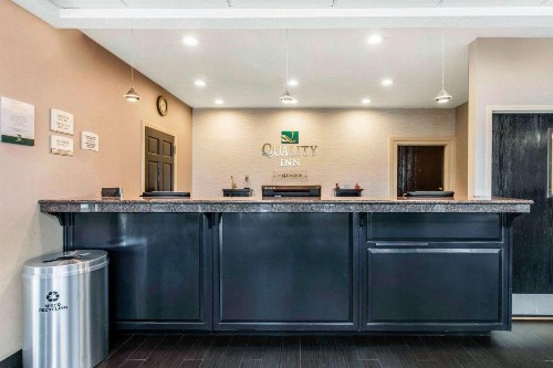 Quality Inn Airport I-240 - image 22