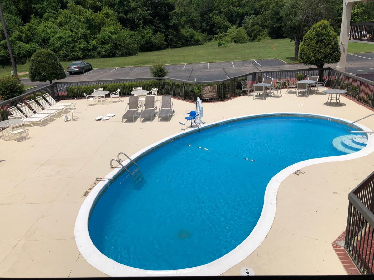 Motel 6-Memphis TN - East - image 4