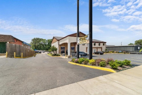 Red Roof Inn Memphis - Airport - image 3