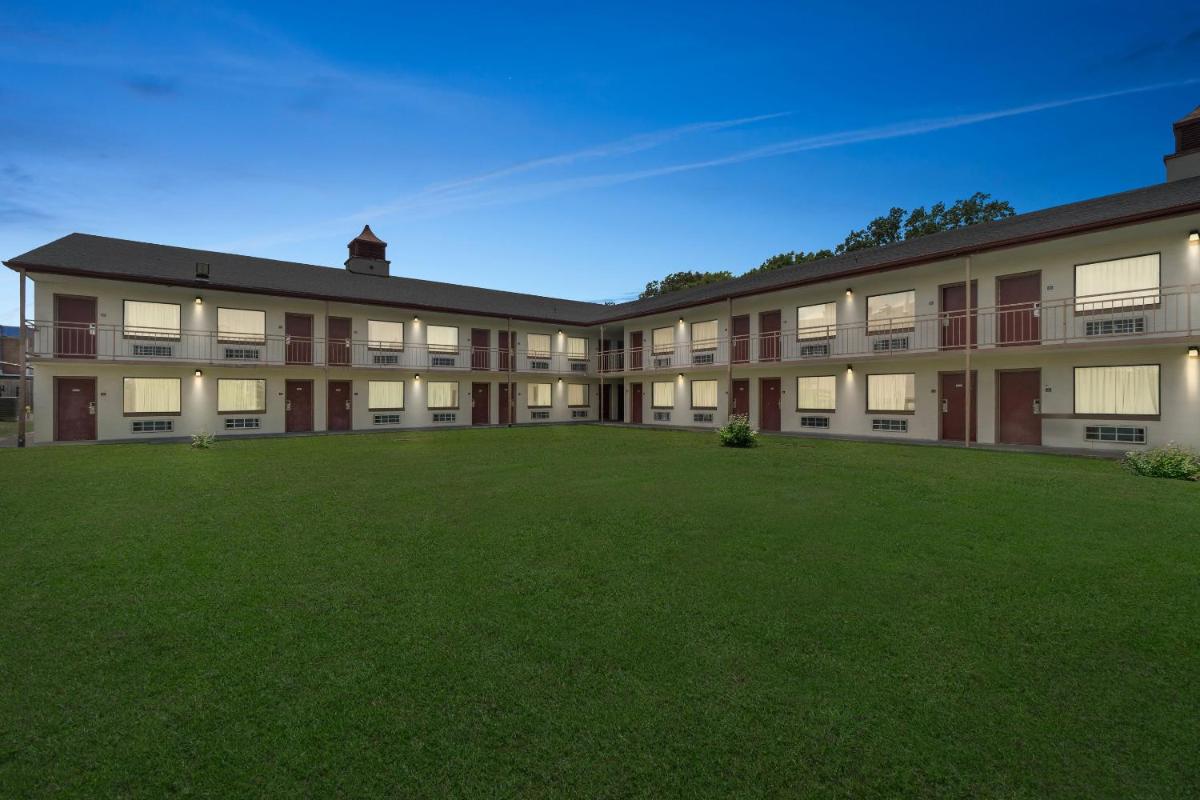 Red Roof Inn Memphis - Airport - image 4