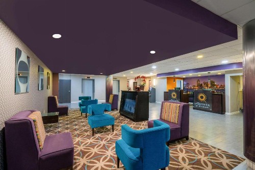 La Quinta by Wyndham Memphis Airport Graceland - image 10